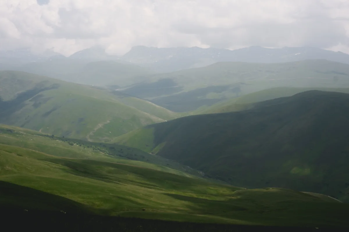 06 · panoramë malore